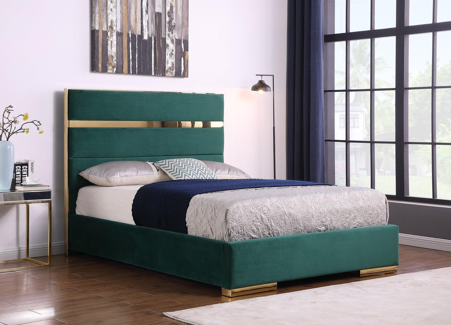 B810 Cartier Green/Gold King Platform Bed